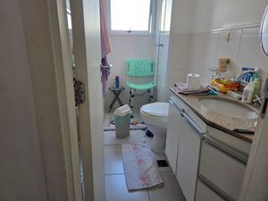 Image 12 - 898423