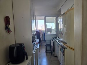 Image 4 - 898423