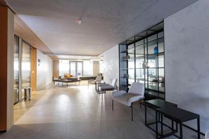 Image 8 - 898424