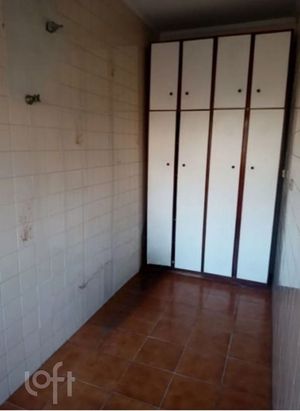 Image 5 - 898427