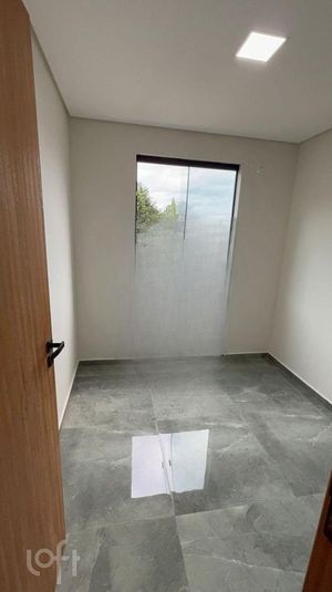 Image 12 - 898429