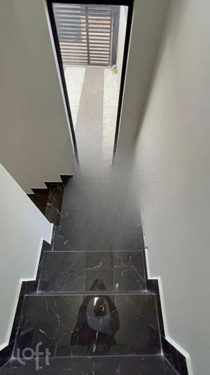 Image 11 - 898429