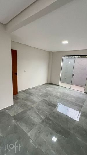 Image 3 - 898429
