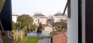 Image 33 - 898430