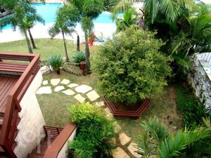 Image 92 - 898437