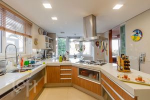 Image 86 - 898437