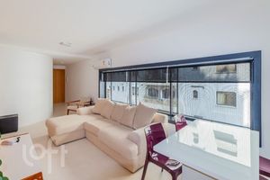 Image 1 - 898438