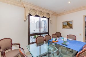 Image 11 - 898448