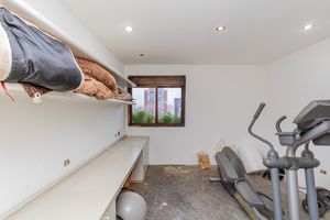 Image 35 - 898448