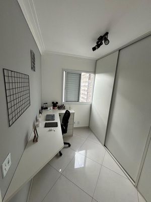 Image 8 - 898453