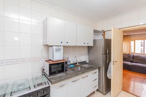 Image 18 - 898455