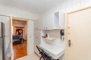 Image 19 - 898455