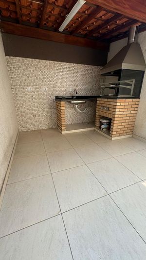 Image 11 - 898456