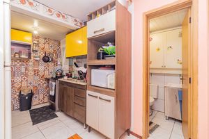 Image 14 - 898460