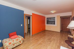 Image 8 - 898488