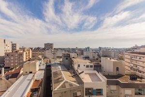 Image 4 - 898488