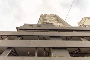 Image 34 - 898497