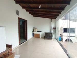 Image 16 - 898501