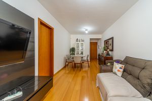 Image 8 - 898503