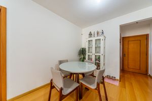 Image 11 - 898503