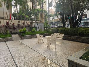 Image 29 - 898504
