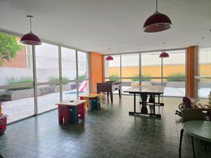 Image 21 - 898504