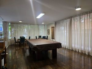 Image 22 - 898504