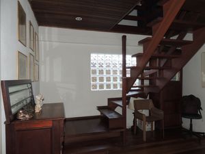 Image 18 - 898507