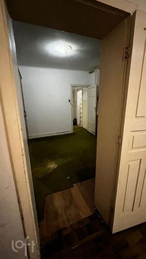 Image 19 - 898508