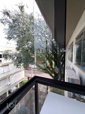 Image 5 - 898509