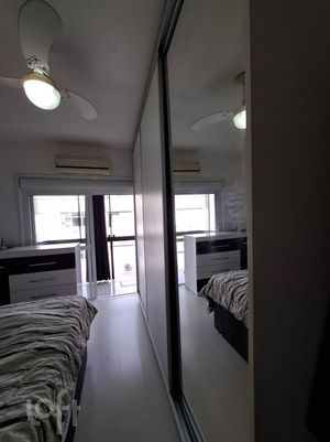 Image 9 - 898509