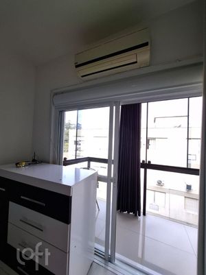 Image 8 - 898509