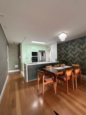 Image 1 - 898512
