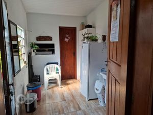Image 6 - 898516