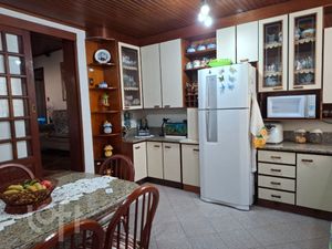 Image 4 - 898516