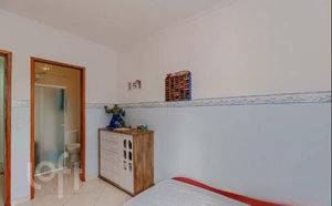 Image 4 - 898518