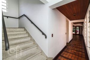 Image 13 - 898529