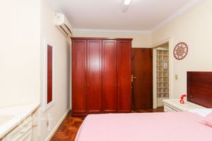 Image 30 - 898530