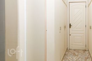 Image 62 - 898530
