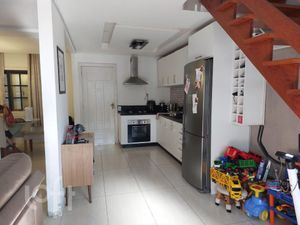 Image 8 - 898534
