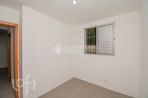 Image 8 - 898538
