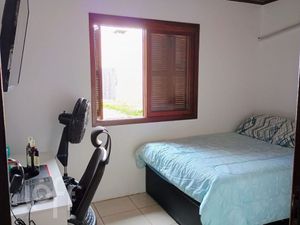 Image 9 - 898542
