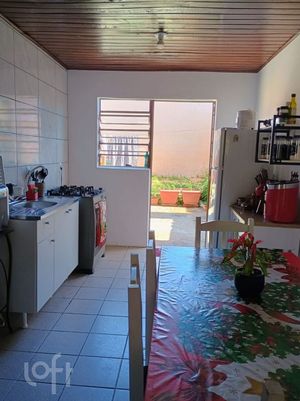 Image 3 - 898542