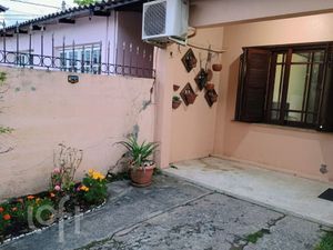 Image 11 - 898542