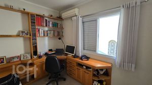 Image 8 - 898552