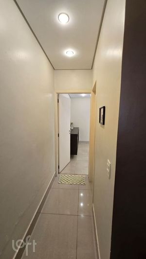 Image 11 - 898552