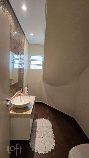 Image 13 - 898552