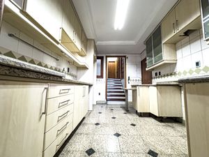 Image 10 - 898554