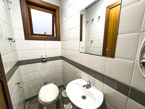 Image 13 - 898554