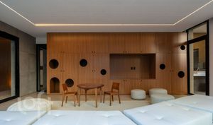 Image 17 - 898556